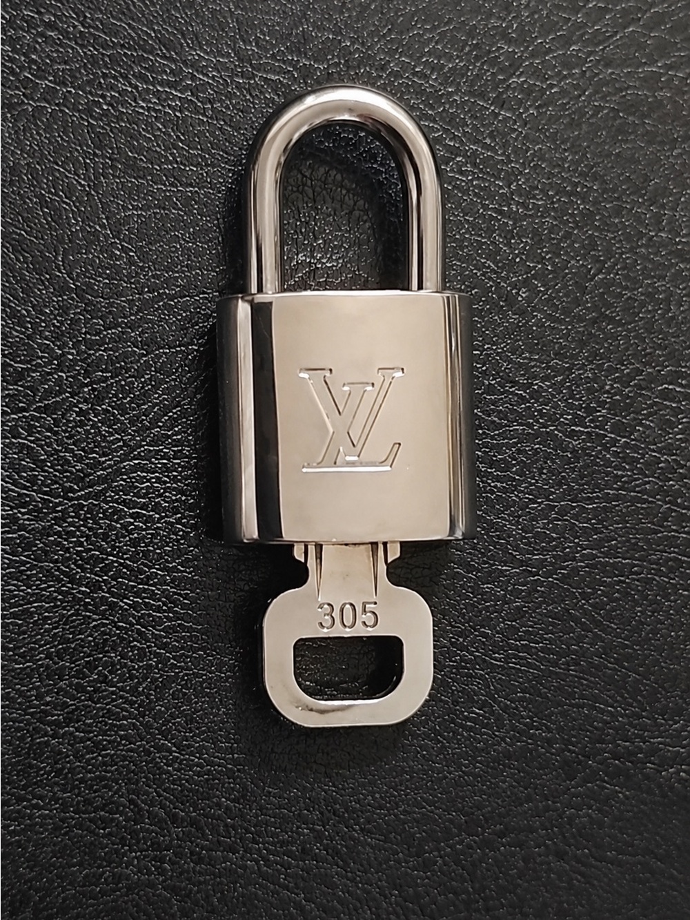 Authentic SILVER Louis Vuitton Silver Lock & Key #305 - *Lock & Key Only* - Picture 1 of 2